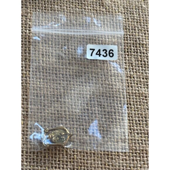 Vintage First Communion Souvenir Pin Jesus & Child Gold-Tone Metal Religious Bro - Picture 6 of 6